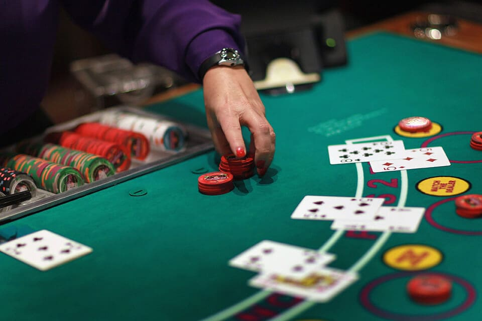 online-real-money-poker-how-to-play-your-cards-right-bets-us-casino